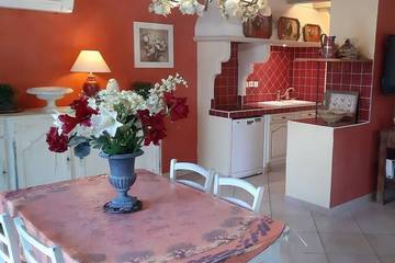 Agriturismo pour 4 Personnes dans Vallon-Pont-d'Arc, Gorges de l’Ardèche, Photo 3