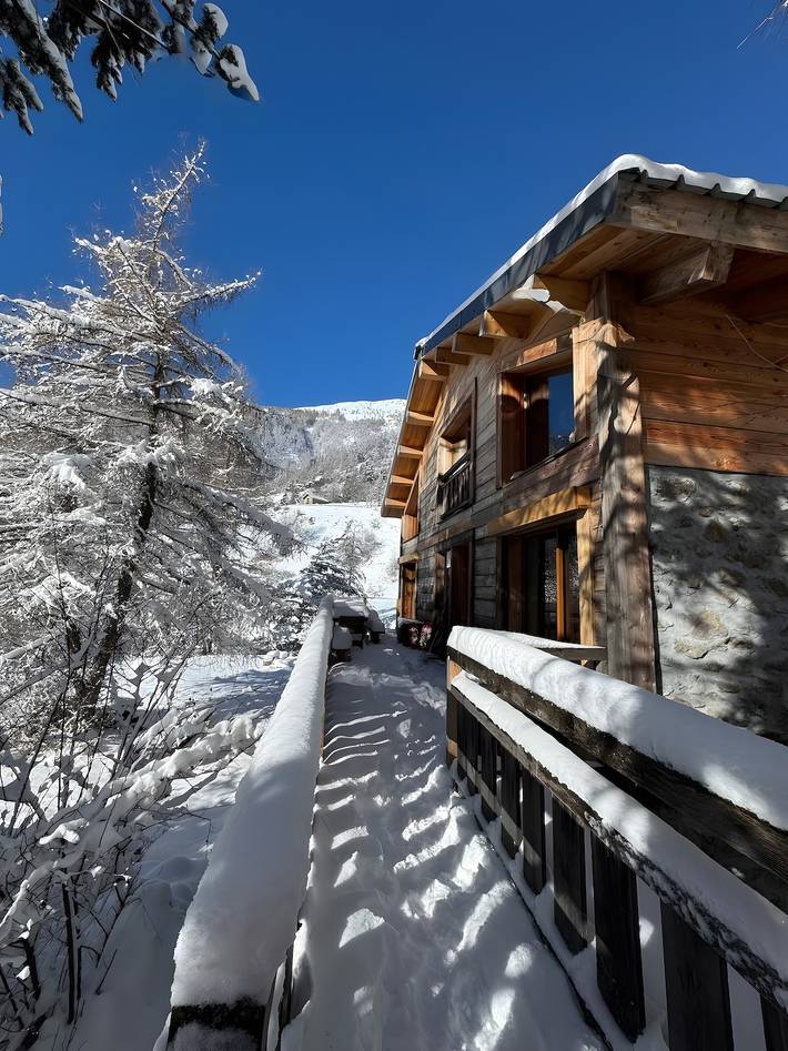 Chalet pour 4 personnes, avec jardin dans les Alpes maritimes