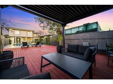 Holiday Home for 16 People in Adelaide, South Australia, Photo 1
