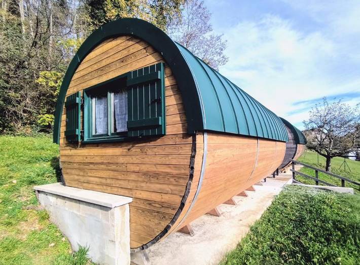 Tente pour 2 personnes, avec jardin dans le Doubs
