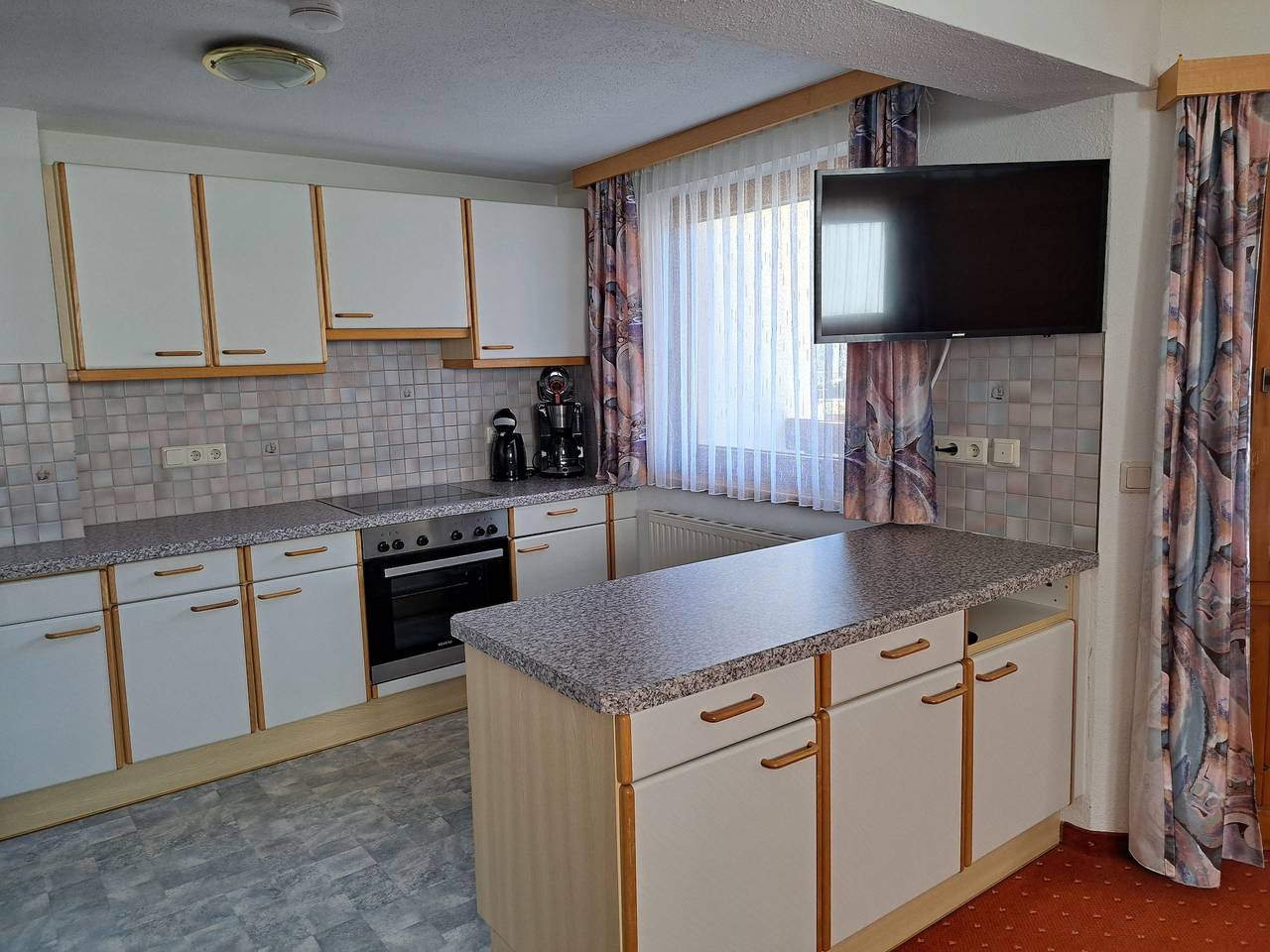 Entire holiday apartment, Apartment 1 Og./2 Schlafz./Bad, Wc in Ischgl, Verwall mountains