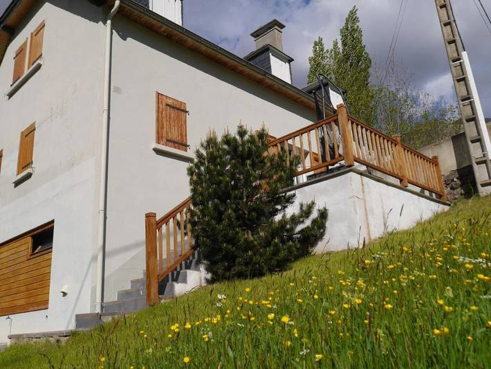 Location de vacances pour 14 personnes, avec vue ainsi que jardin et terrasse à Gèdre - 4
