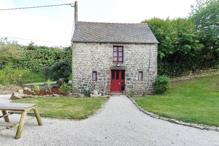 Gîte pour 4 personnes, avec jardin, animaux acceptés à Mégrit
