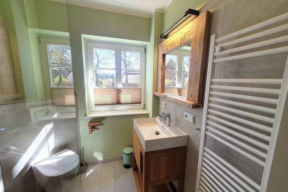 Ganze Wohnung, Ferienwohnung Am Meer in Bredland: Strandnah, Terrasse & Haustiere erlaubt in Greveling, Nieblum