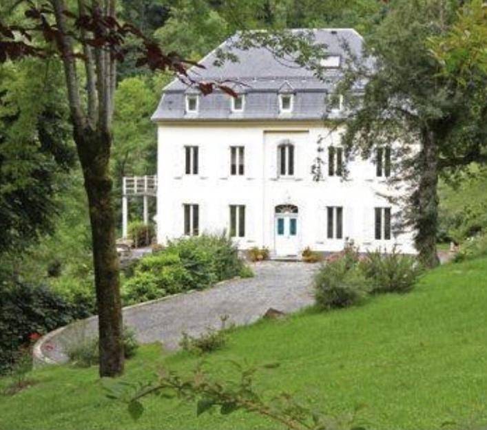 Location de vacances pour 2 personnes, avec jacuzzi et jardin dans Guran