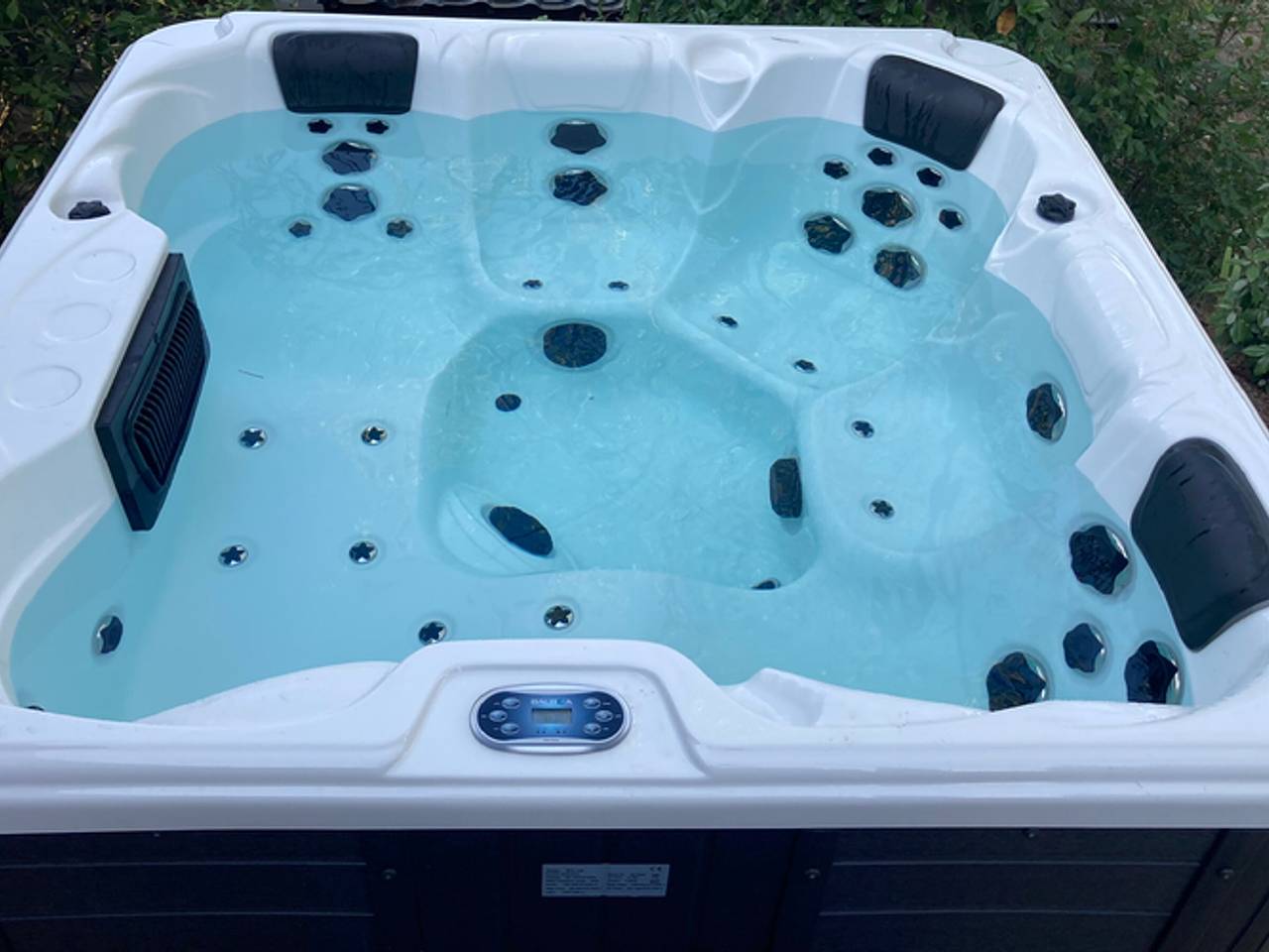 Mobil home confortable pour 8 avec Spa privatif, Terrasse in Lézignan-Corbières, Région de Narbonne