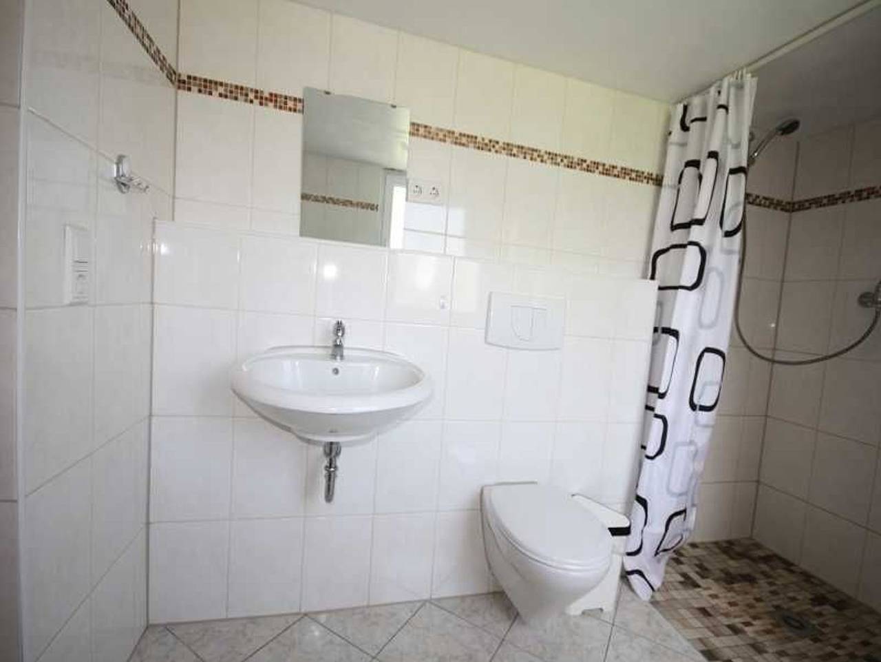 Ganze Ferienwohnung, Ferienhaus 2 Kerstin Görke - Ferienhaus 2 in Karlshagen, Usedomer Norden