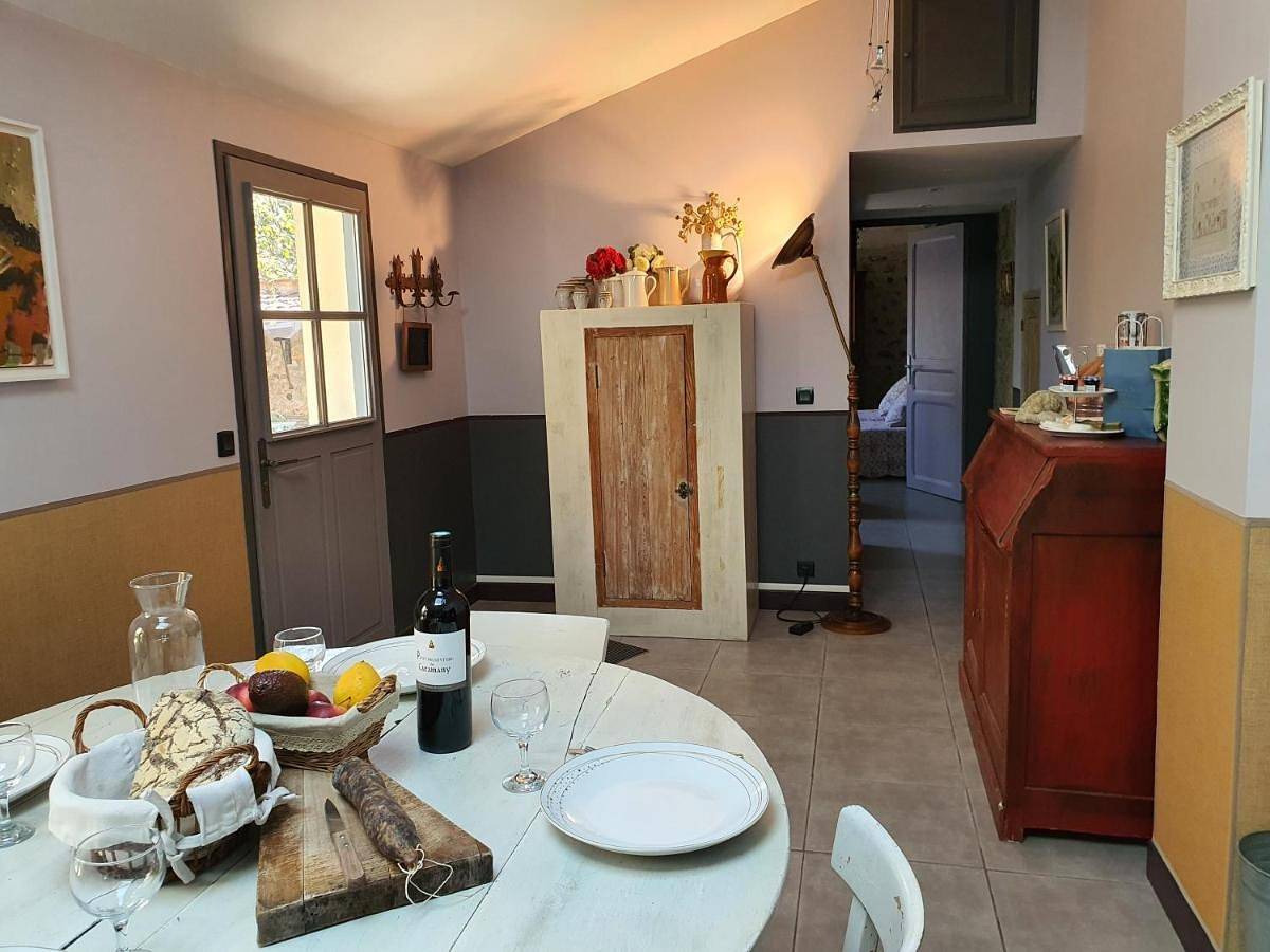 Le Clos des pins in Claira, Côte méditerranéenne (France)