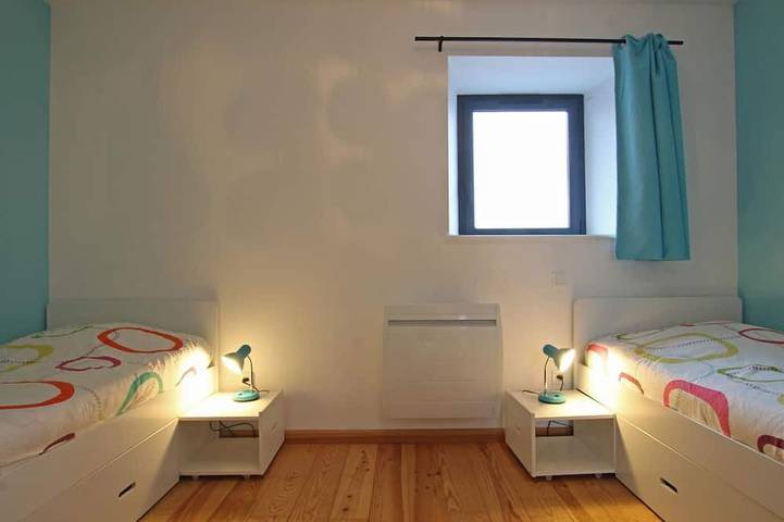 Gîte pour 10 personnes, avec jardin et jacuzzi à Moyon - 4