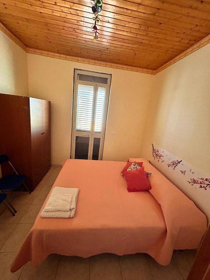 Gîte pour 4 personnes, avec balcon et vue à Agnone Bagni - 4