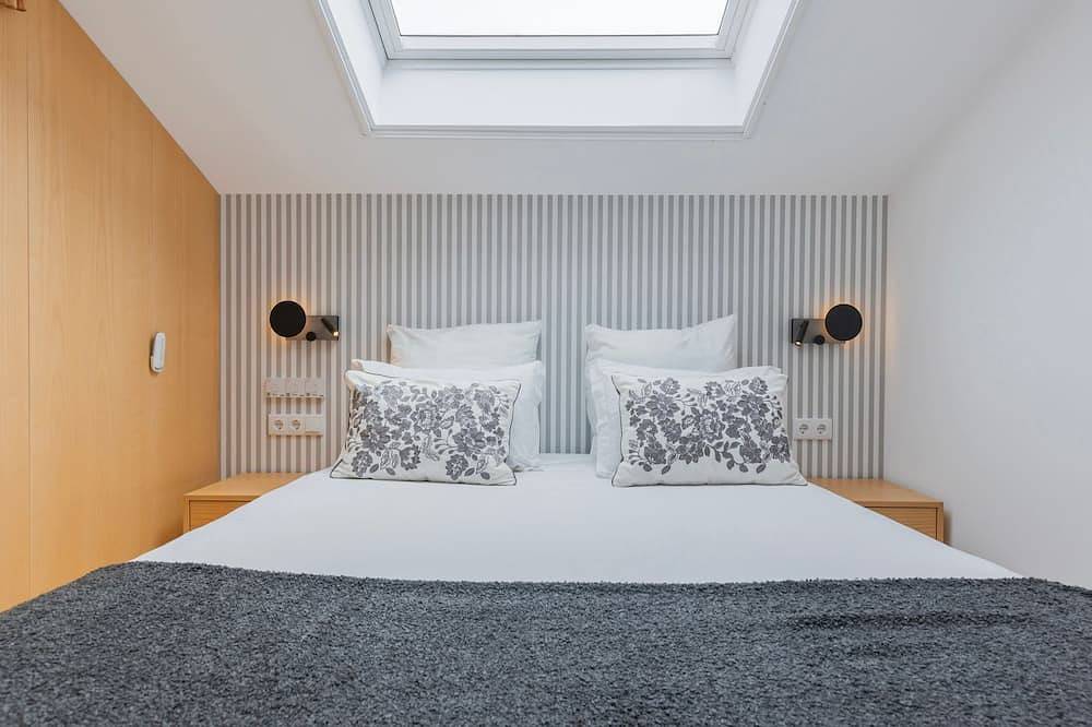 Blue Sky Villa 2 by Lovelystay in Aroeira, Corroios