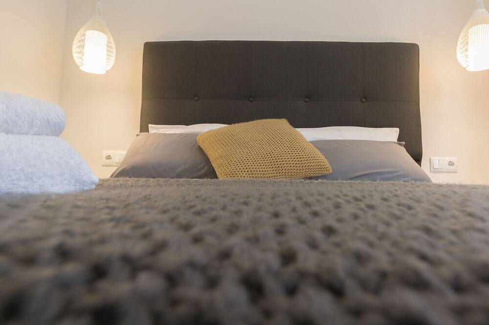 Entire apartment, Beautiful renovated apartment in central Logroño with Wifi in Logroño, La Rioja Province