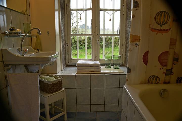 Maison 'La Seganjotte' avec jardin privé clôturé et Wi-Fi in Nièvre
