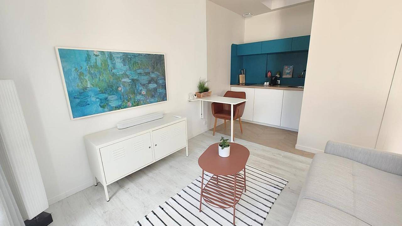 Appartement entier, Studio avec jardin entre Paris Versailles et gares in Chaville, Hauts-de-Seine
