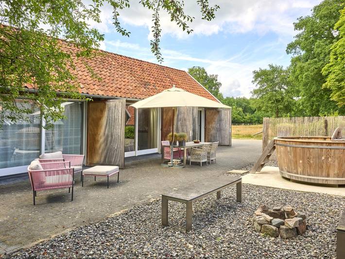 Ferienhaus für 10 Personen, mit Garten und Whirlpool sowie Sauna, mit Haustier - 1