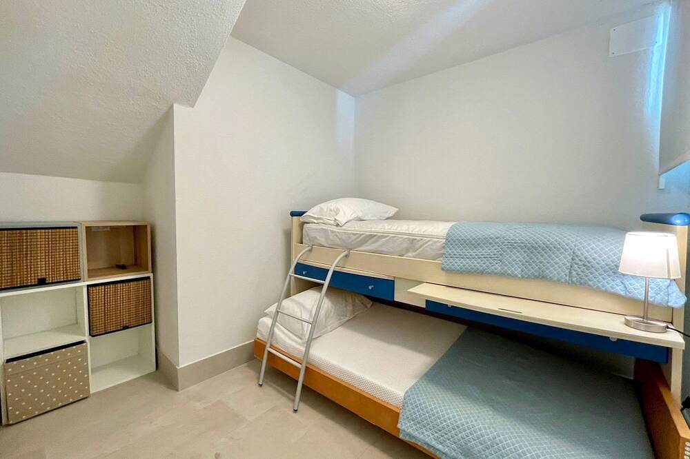 Villa costiera con giardino privato in Porto Santa Margherita, Caorle