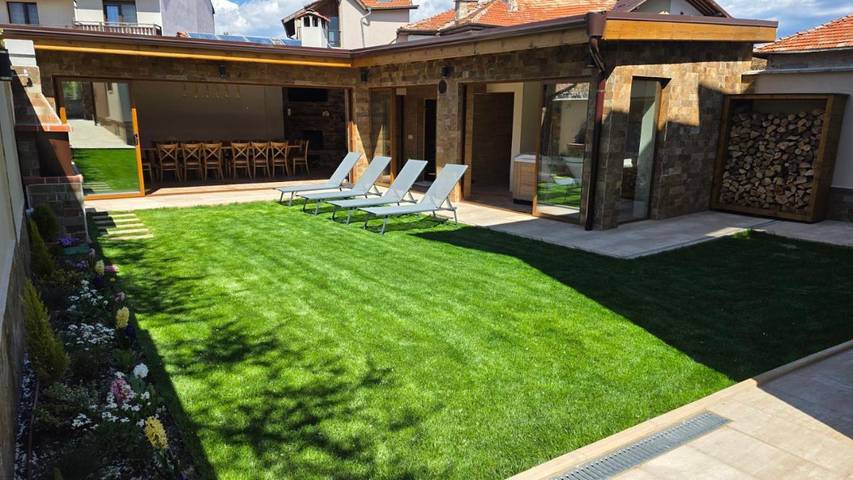 Gîte pour 18 personnes, avec vue ainsi que sauna et jardin dans Bansko