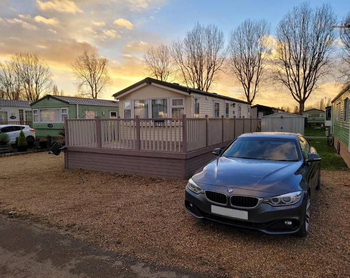 Location de vacances pour 6 personnes, avec jardin ainsi que vue et piscine, animaux acceptés à Northampton