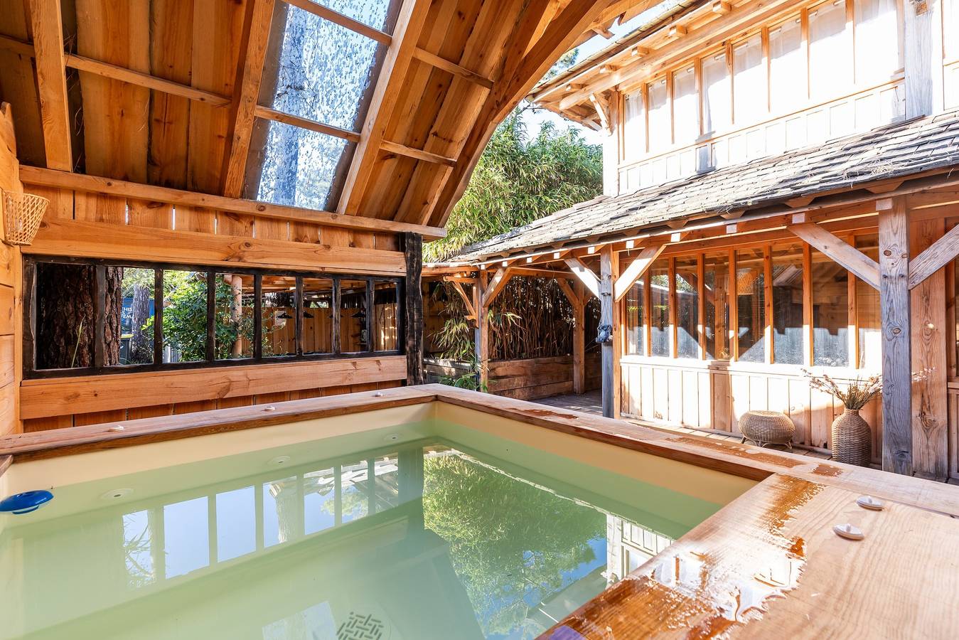 Villa "Bayani" avec terrasse privée, bain à remous privé et Wi-Fi in Lacanau Ocean, Lacanau