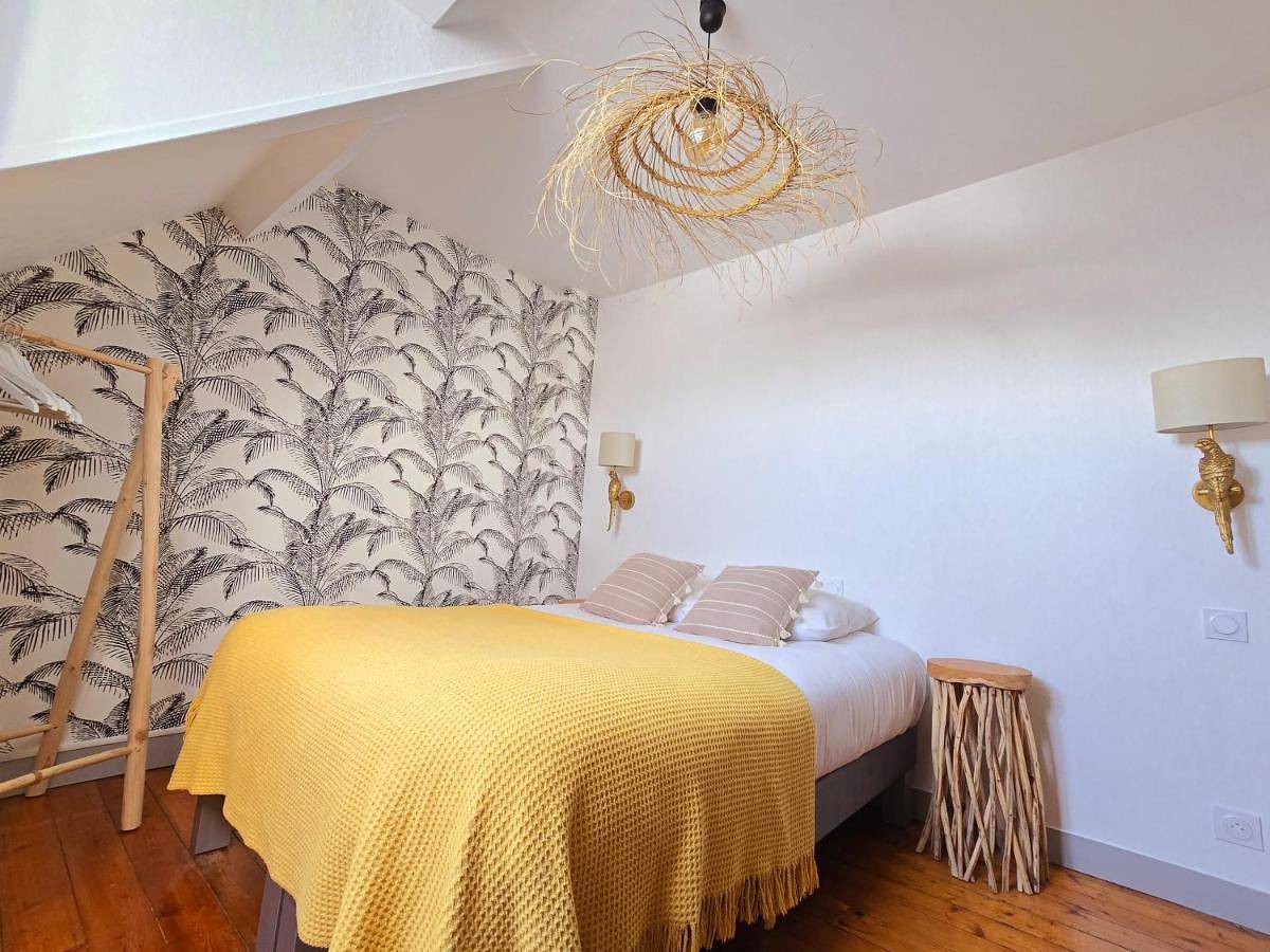 Three-Bedroom House in Saint-Marcouf, Région de Cherbourg