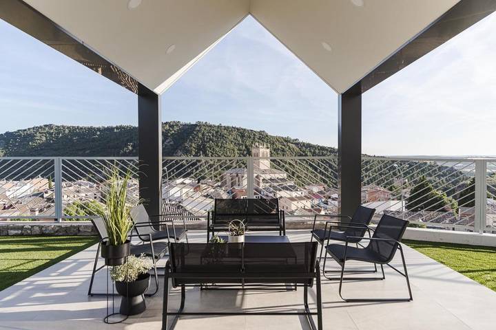 Casa rural para 6 personas, con Balcón y Terraza además de Jardín y Piscina en Cañizares - 4