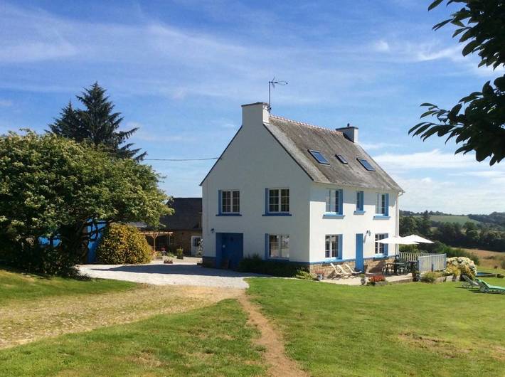 Location de vacances pour 2 personnes, avec jardin ainsi que piscine et vue à Ploërdut - 2