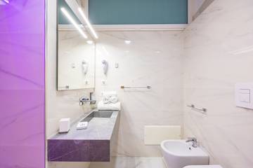 Bed And Breakfast for 2 Guests in Naples, Tyrrhenian Coast Campania, Picture 4