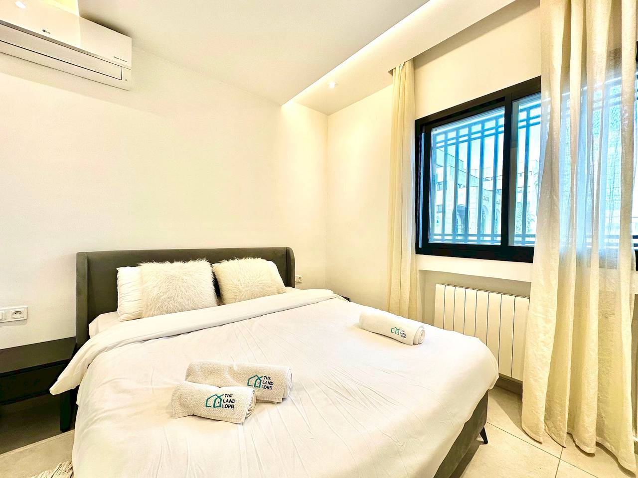 Entire apartment, Sunset 101 brand new apt with gym in Lac 1 in Tunis, Tunisia