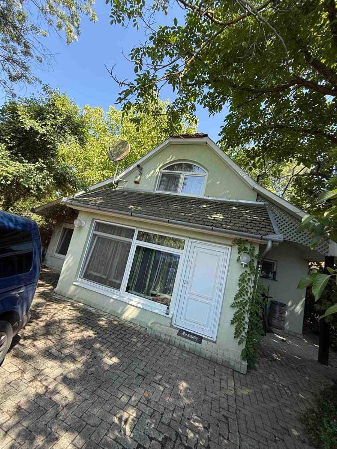 Vakantiehuis voor 8 personen, met sauna en tuin in Boedapest