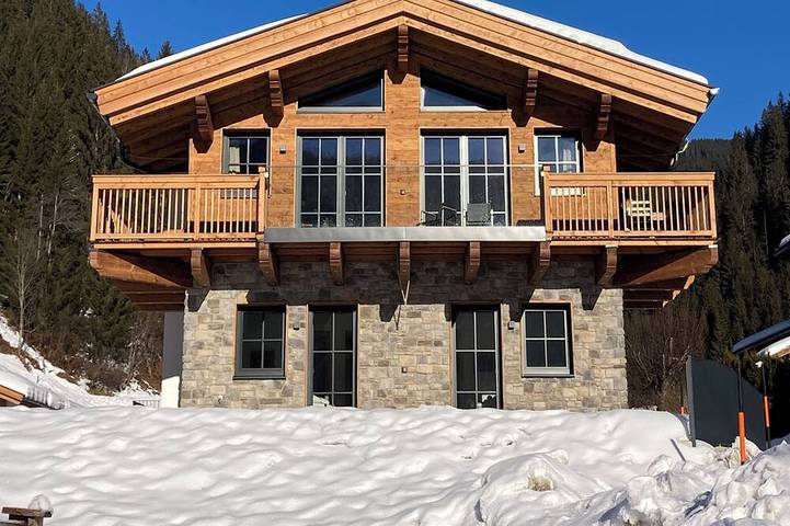 Chalet voor 10 personen, with tuin and sauna as well as balkon in Wagrain