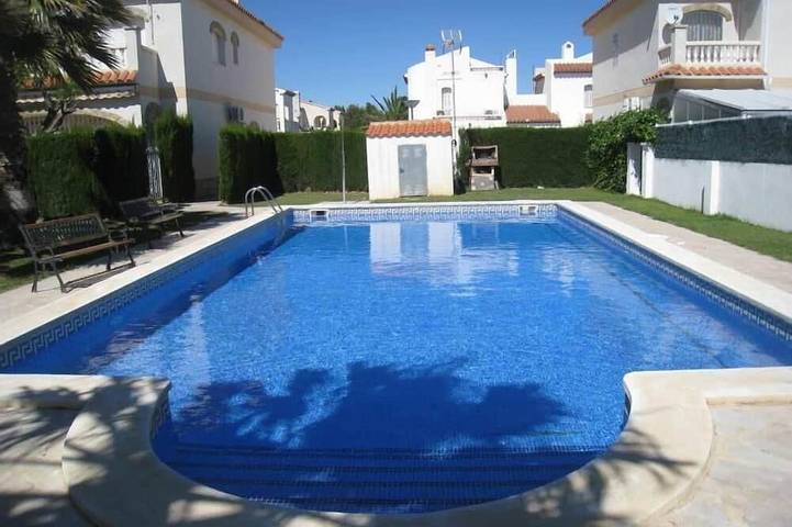 Casa de vacaciones para 6 personas, con piscina además de jardín y balcón - 1