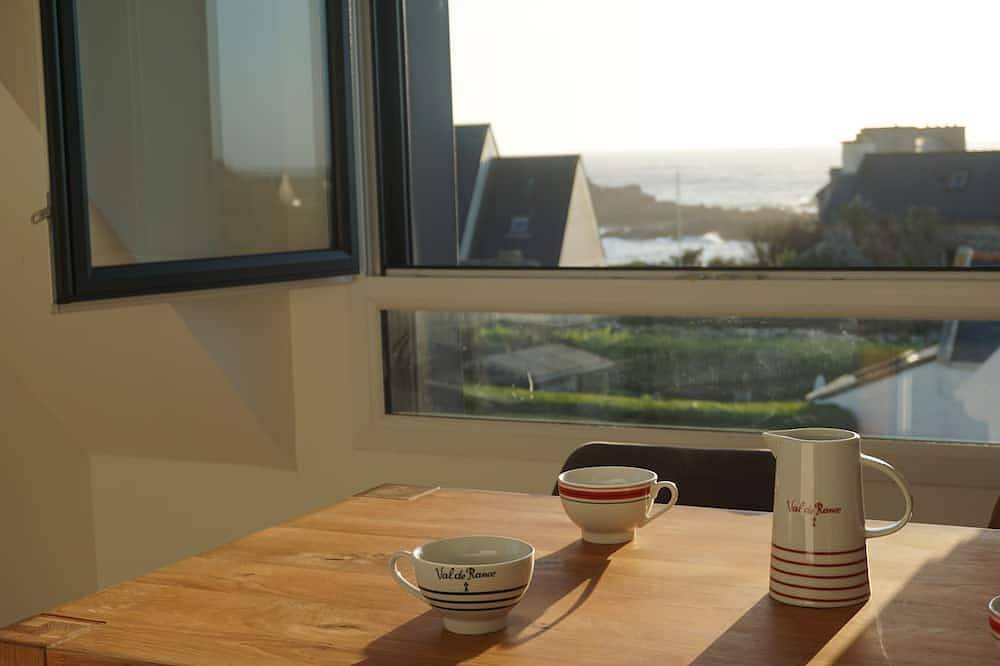 Welcome to Ti Ar Mor, a breathtaking view of the sea in Porspoder, Brest und Umgebung