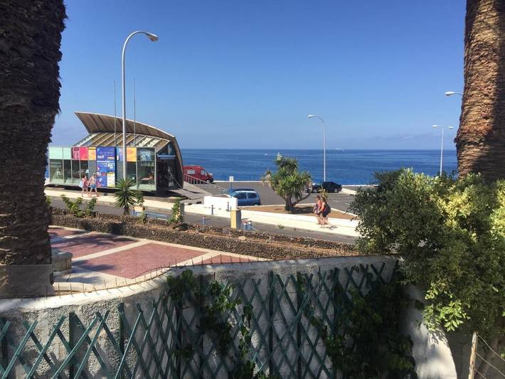 Bungalow para 6 personas, con vistas y piscina además de terraza y piscina para niños en Costa Adeje