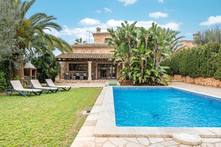 Finca mit Pool für 11 Personen, mit Garten in Santanyí