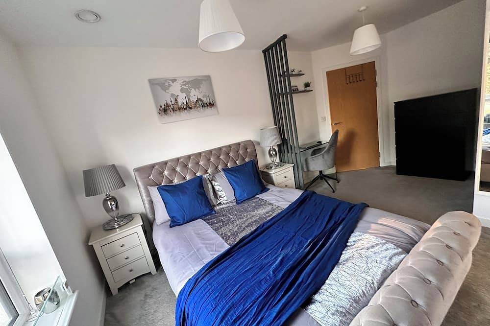 Entire apartment, 1 -bed Apartment Close to Gatwick Airport in Crawley, West Sussex