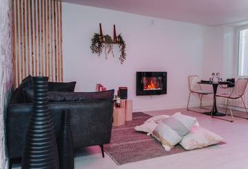 Cottage pour 2 personnes, avec jardin et jacuzzi dans Le Vézier