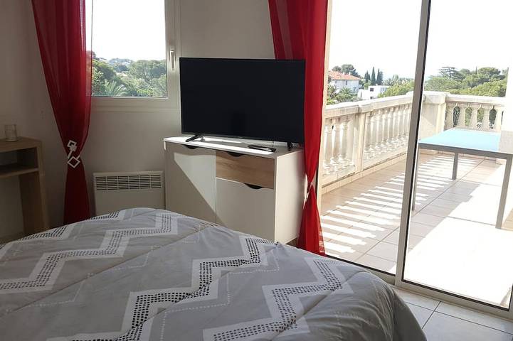 Appartamento intero, Saint-Raphael French Riviera Grande F2 per piscina 5p In vista mare calmo Tutti a piedi in Saint-Raphael Varo, Costa mediterranea (Francia)