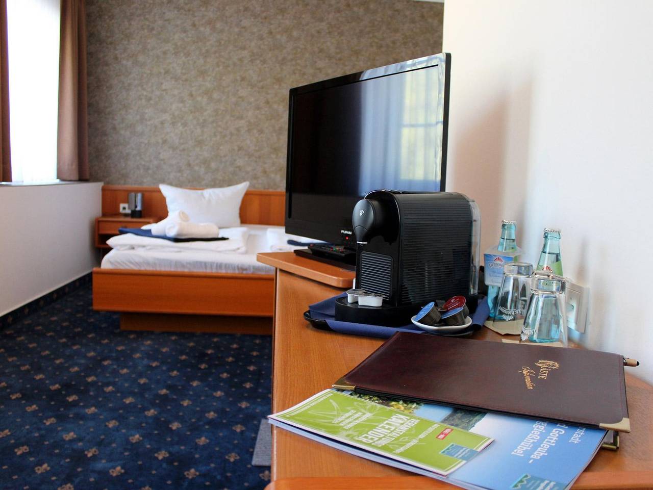Sächsisches Haus - Hotel & Restaurant - Einzelzimmer mit Dachschräge in Bad Gottleuba-Berggießhübel, Elbsandsteingebirge