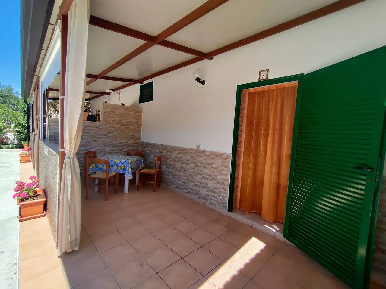 Monolocale intero, Casa vacanze 'Villa Elvira Monolocale' con terrazza privata, giardino in comune e aria condizionata in Vieste, Gargano