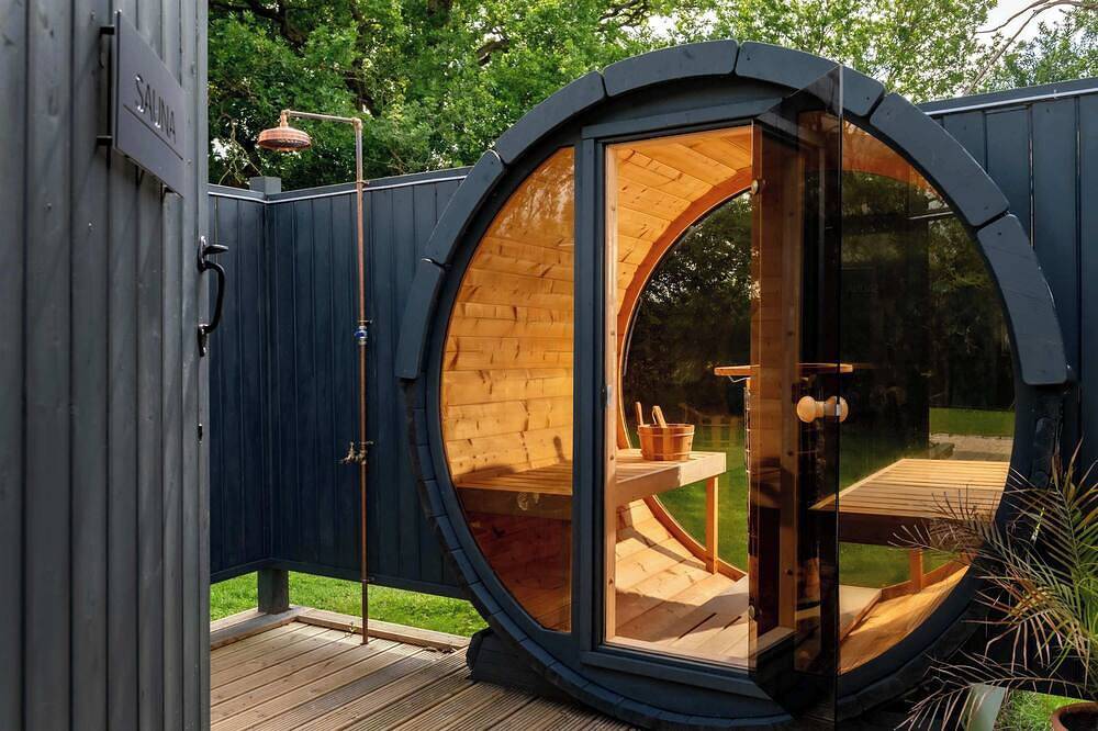 Foxes Den | Hot Tub Stay in the Cotswolds in Wiltshire