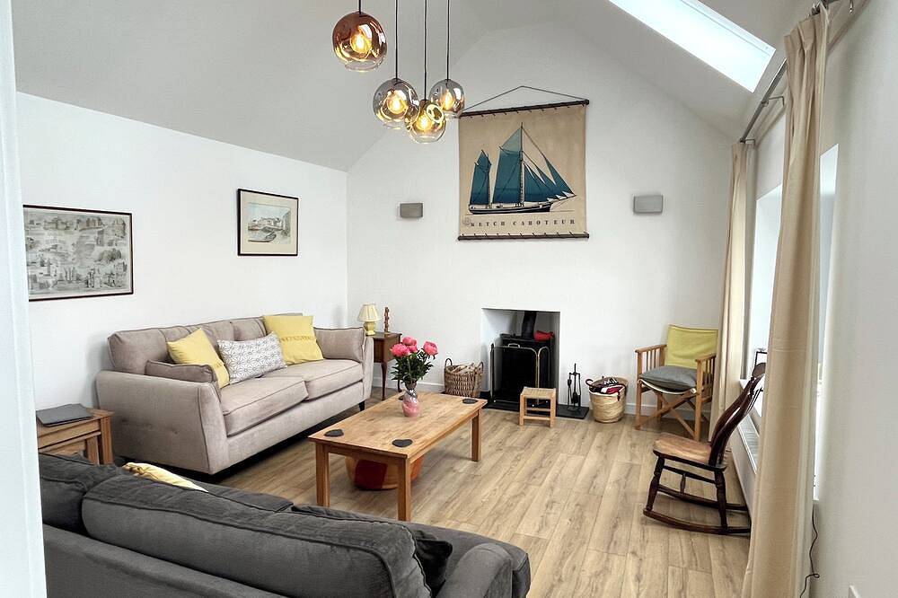 House By The Sea, breathtaking, uninterrupted views of the Mory Firth ... in Portsoy, Aberdeenshire