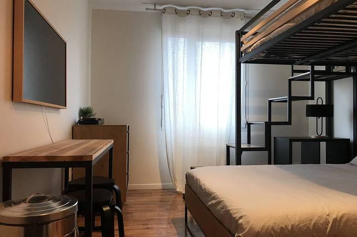 Apartamento entero, Studio 150m from Rer A-Val d'Europe. Disney/Paris in Montévrain, Sena y Marne
