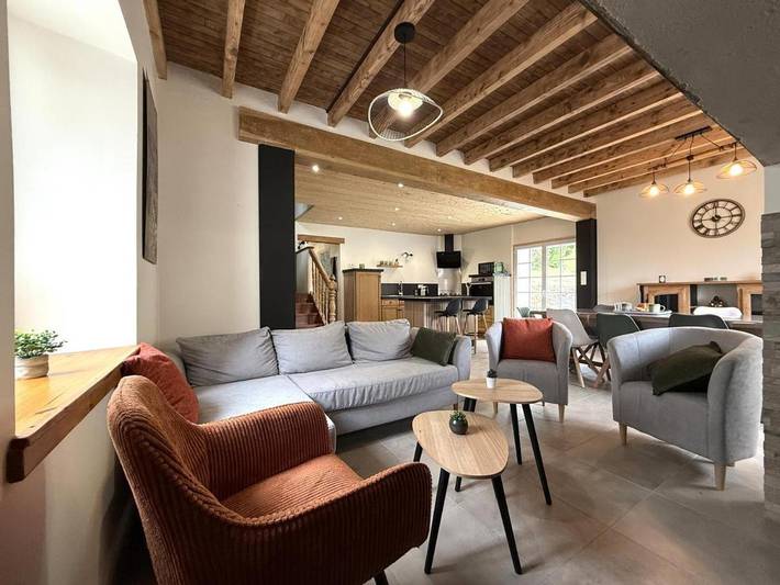 Location de vacances pour 8 personnes, avec terrasse à Lourdios-Ichère - 2