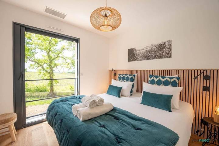 Location de vacances pour 6 personnes, avec jardin ainsi que vue et piscine à Cénac - 3