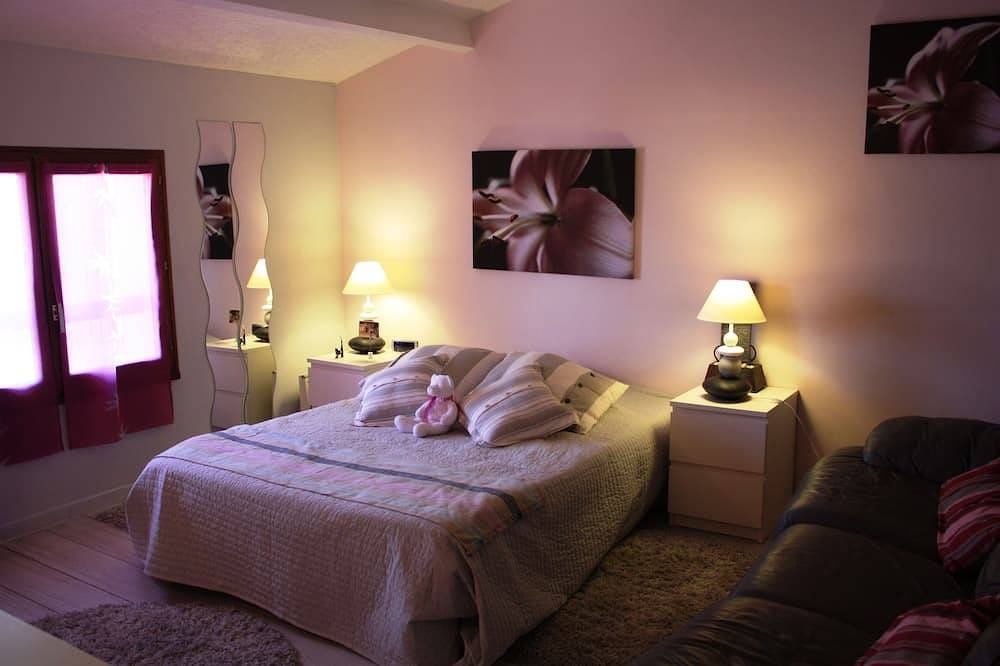 Sorgues, 9 km from Avignon, air-conditioned villa with private pool, (Wifi internet) in Sorgues, Vaucluse