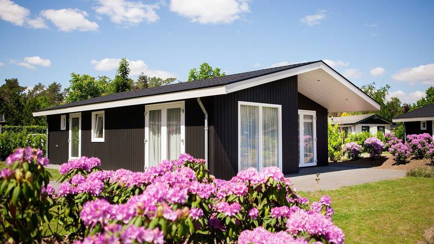 Chalet voor 6 personen, met zwembad en tuin in Veldhoven