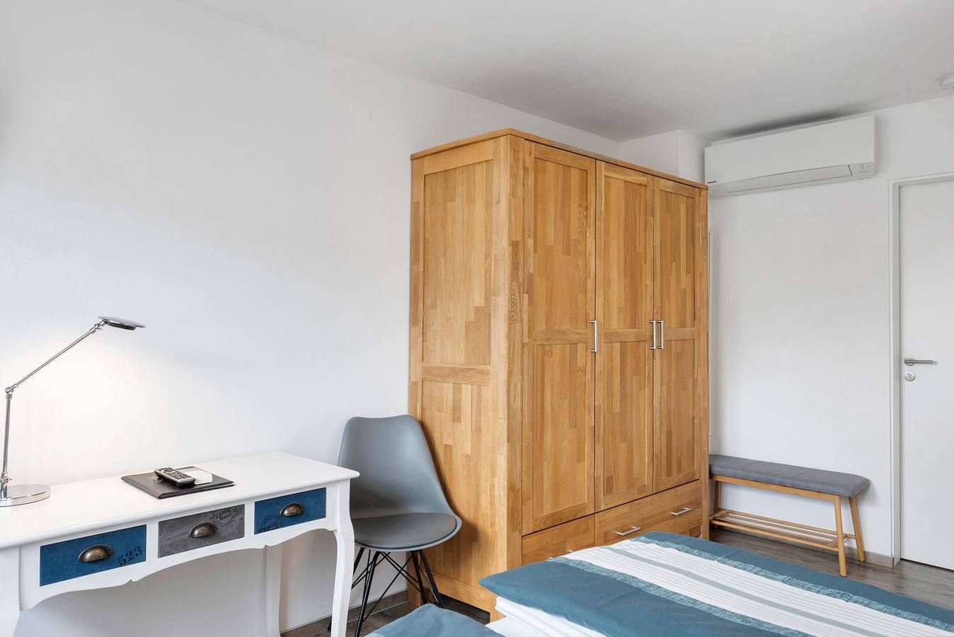 Zimmer 'Ruhiges Zimmer 2' mit Gemeinschaftsterrasse- und Küche für Zimmer 1 & 2, Wi-Fi & Klimaanlage in Wartenberg (Hessen), Vogelsberg Region