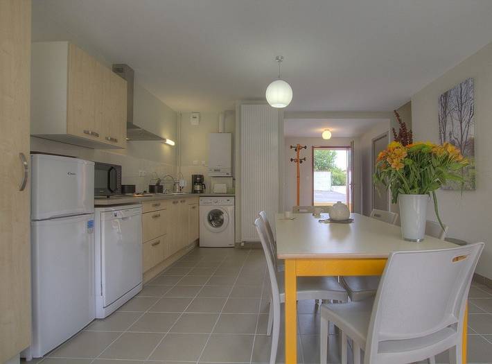 Gîte pour 6 personnes, avec terrasse et jardin à Guéreins - 3