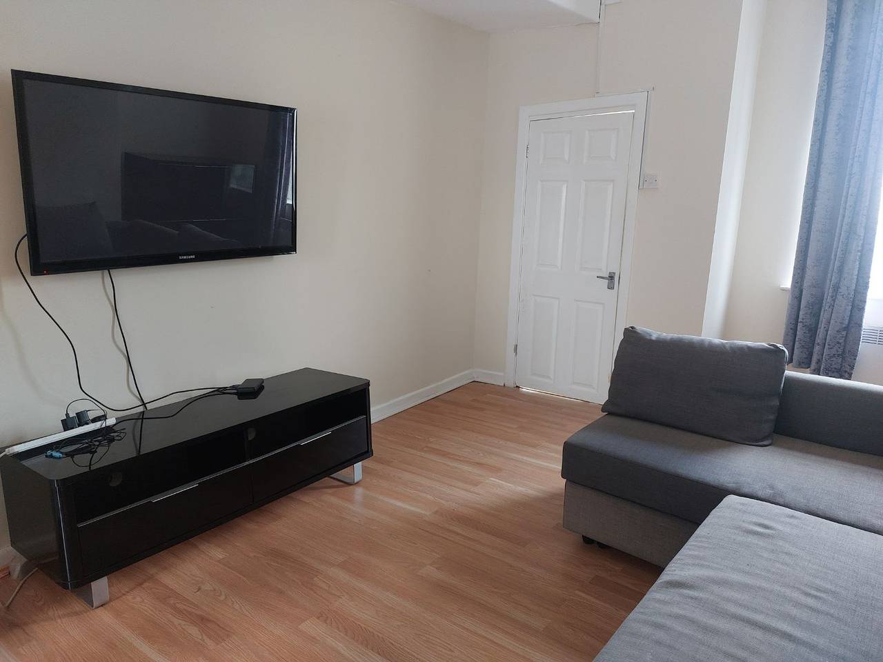 Entire holiday apartment, Blackpool 1- Bed Apt, Sleeps 3, Pet Friendly in Blackpool Pleasure Beach, North West England
