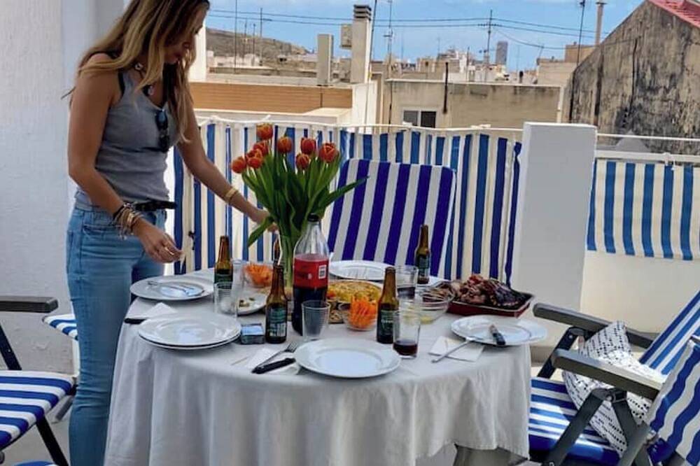 Ganze Wohnung, Sunny Penthouse w/ Private Terrace - Perfect for Remote Work & Family Holidays in Campoamor, Alicante